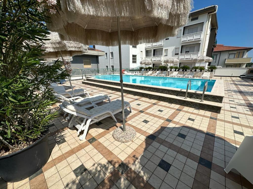 Hotel Costa Verde Пінето Екстер'єр фото