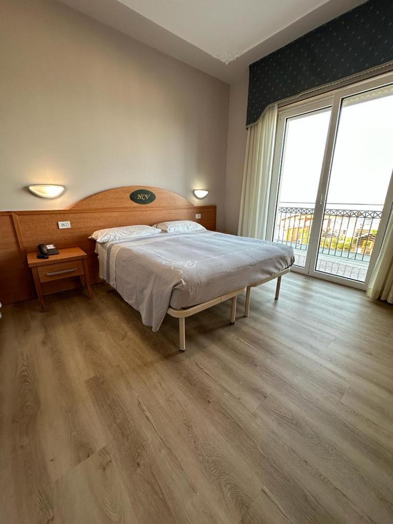 Hotel Costa Verde Пінето Екстер'єр фото