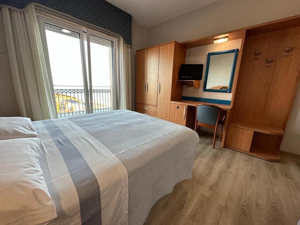 Hotel Costa Verde Пінето Екстер'єр фото