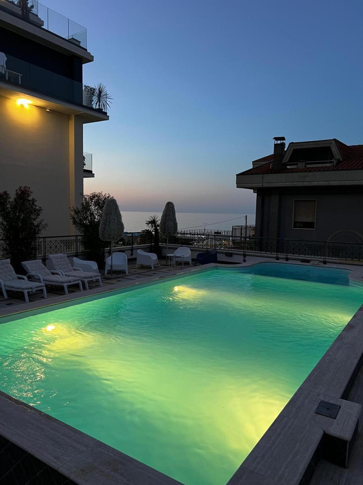 Hotel Costa Verde Пінето Екстер'єр фото