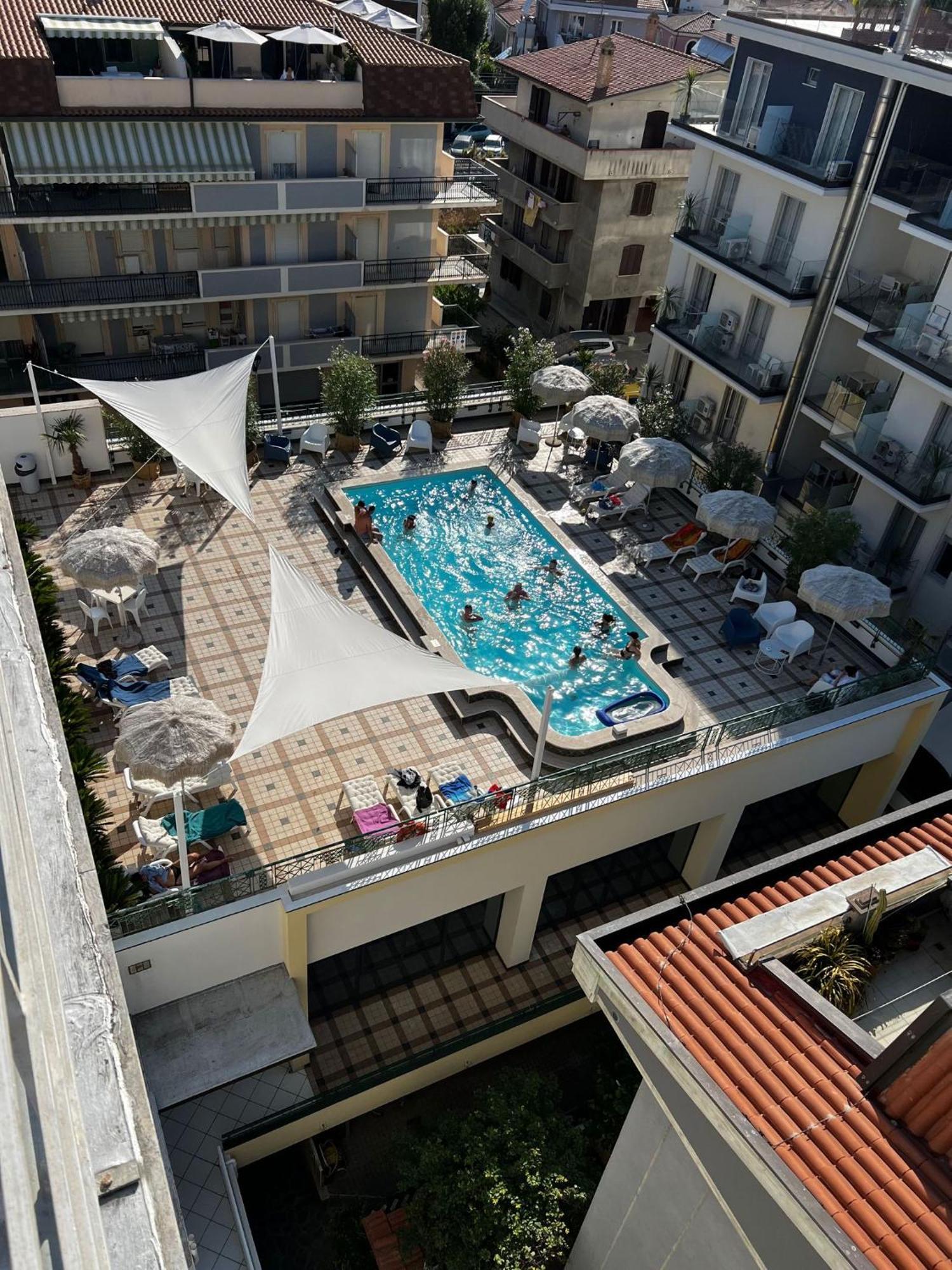 Hotel Costa Verde Пінето Екстер'єр фото